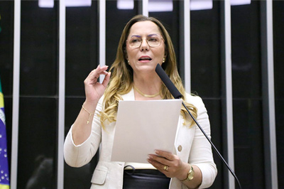 Delegada Katarina defende municípios menores e vota pela derrubada de veto que travava convênios com a União